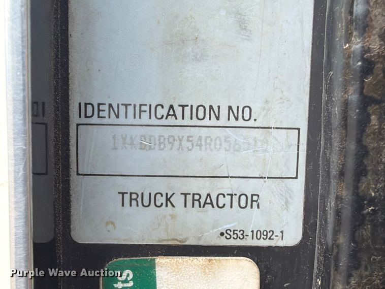 image for item MZ9716 2004 Kenworth T800 flatbed truck