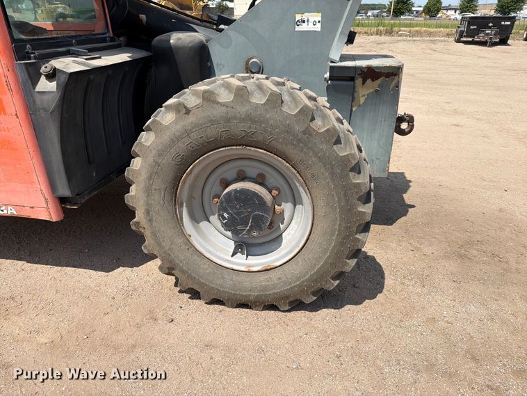 image for item MZ9719 2007 JLG G9-43A telehandler