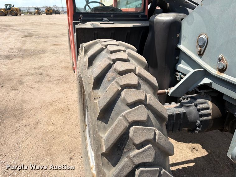 image for item MZ9719 2007 JLG G9-43A telehandler