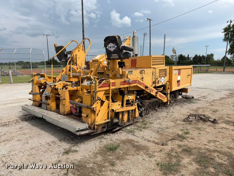 image for item MZ9726 1995 Blaw Knox PF-510 paver