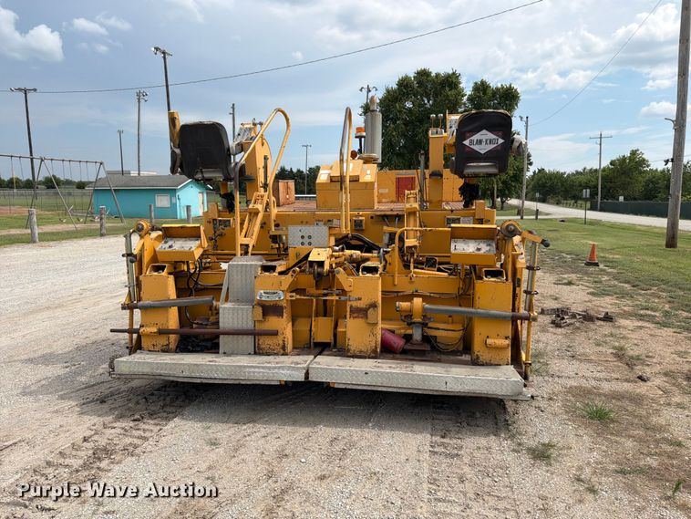 image for item MZ9726 1995 Blaw Knox PF-510 paver