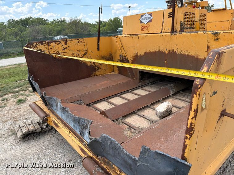 image for item MZ9726 1995 Blaw Knox PF-510 paver