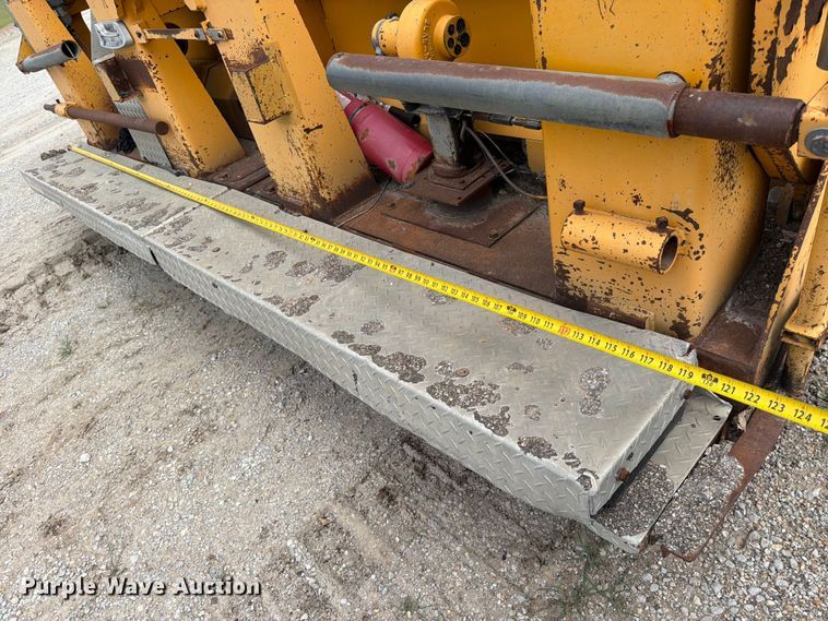 image for item MZ9726 1995 Blaw Knox PF-510 paver