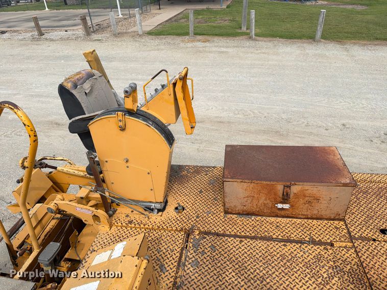 image for item MZ9726 1995 Blaw Knox PF-510 paver