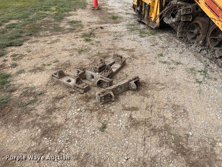 image for item MZ9726 1995 Blaw Knox PF-510 paver