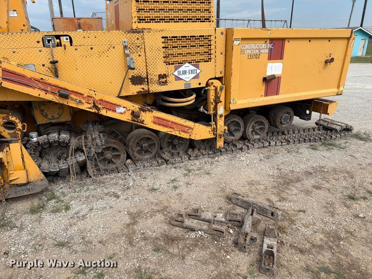 image for item MZ9726 1995 Blaw Knox PF-510 paver