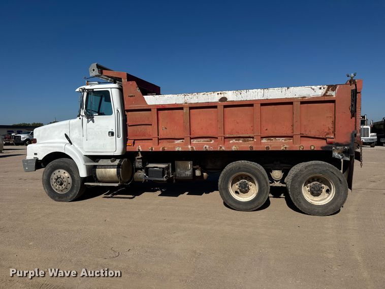 image for item NJ9253 1994 White GMC WG dump truck
