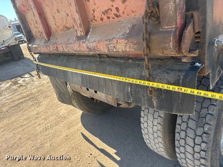 image for item NJ9253 1994 White GMC WG dump truck