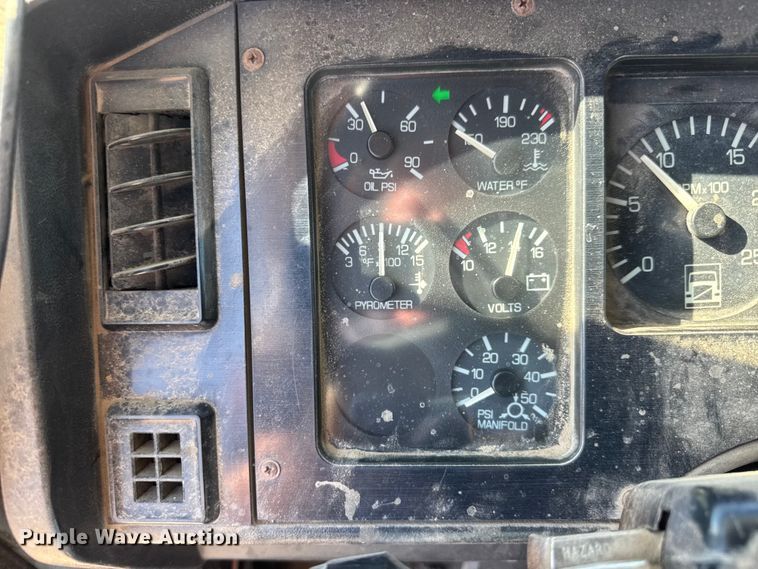 image for item NJ9253 1994 White GMC WG dump truck