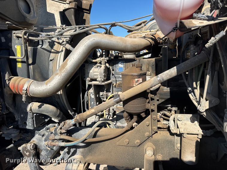 image for item NJ9253 1994 White GMC WG dump truck