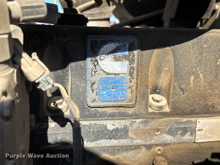 image for item NJ9253 1994 White GMC WG dump truck