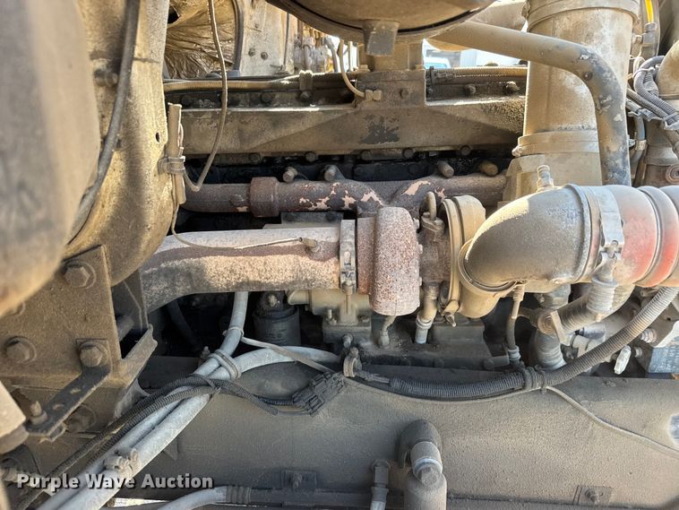image for item NJ9253 1994 White GMC WG dump truck