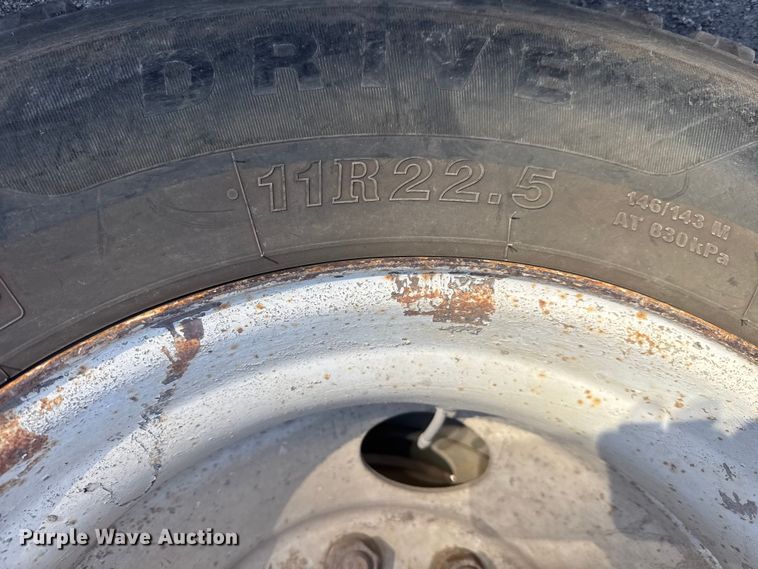 image for item NJ9253 1994 White GMC WG dump truck