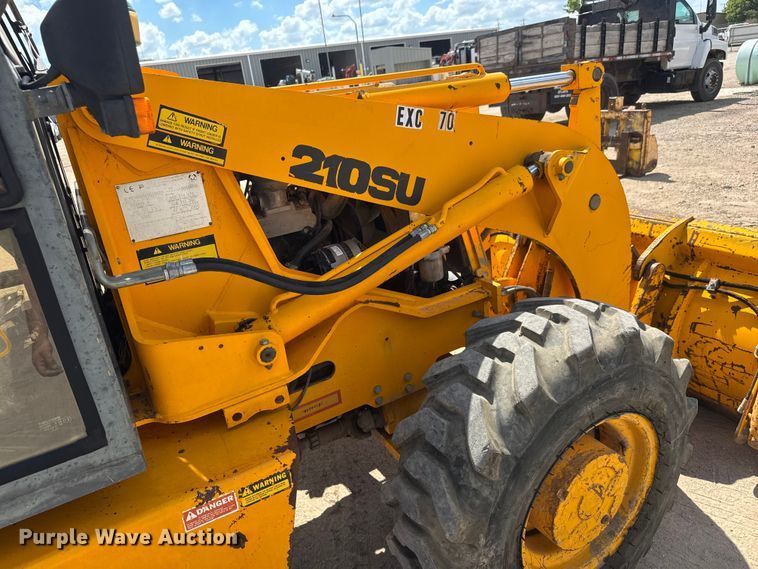 image for item NJ9254 JCB 210SU landscape tractor