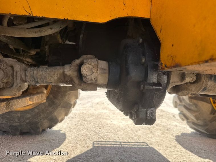 image for item NJ9254 JCB 210SU landscape tractor