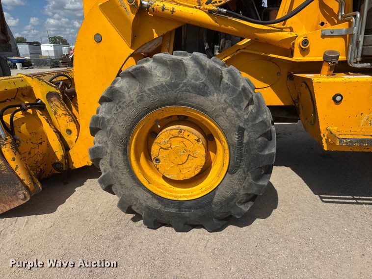image for item NJ9254 JCB 210SU landscape tractor
