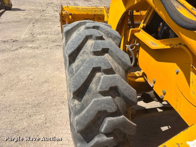 image for item NJ9254 JCB 210SU landscape tractor
