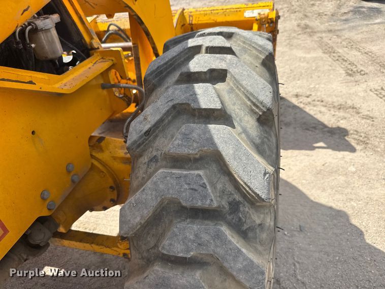 image for item NJ9254 JCB 210SU landscape tractor