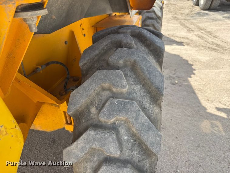 image for item NJ9254 JCB 210SU landscape tractor