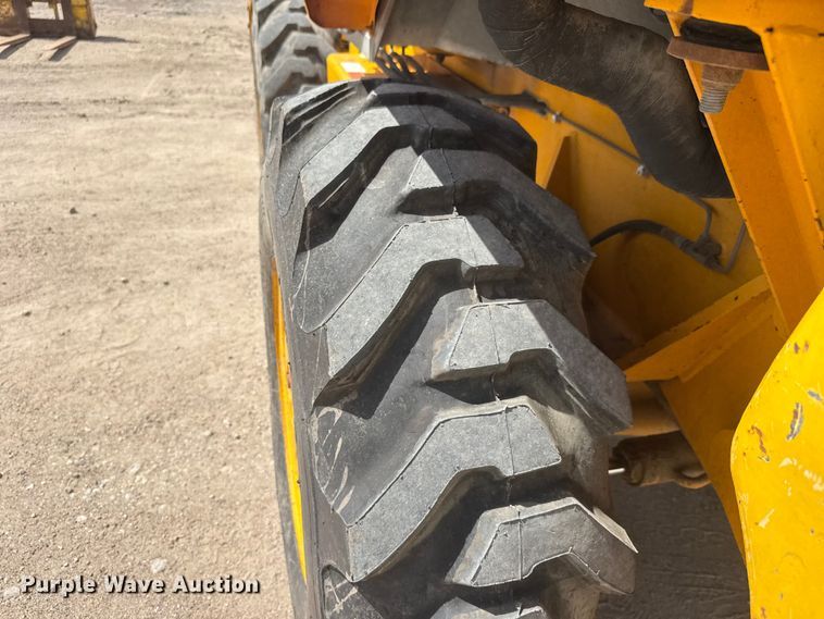 image for item NJ9254 JCB 210SU landscape tractor
