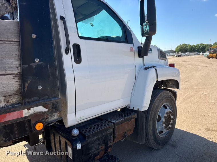 image for item NJ9255 2007 GMC C7500 dump truck