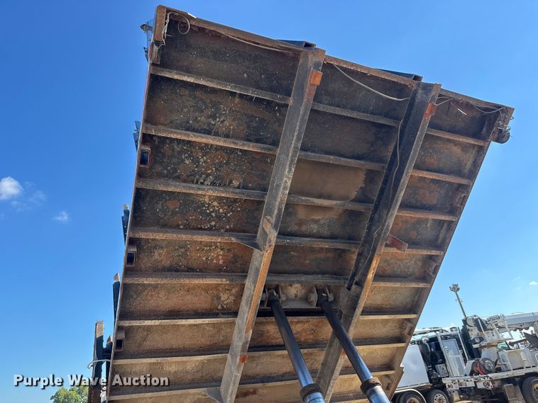 image for item NJ9255 2007 GMC C7500 dump truck