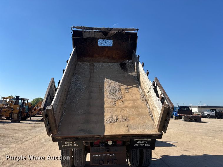 image for item NJ9255 2007 GMC C7500 dump truck