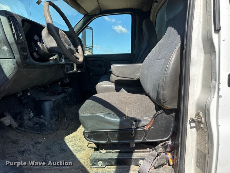 image for item NJ9255 2007 GMC C7500 dump truck