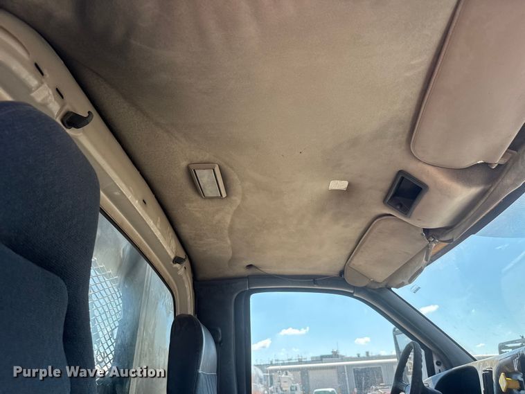 image for item NJ9255 2007 GMC C7500 dump truck
