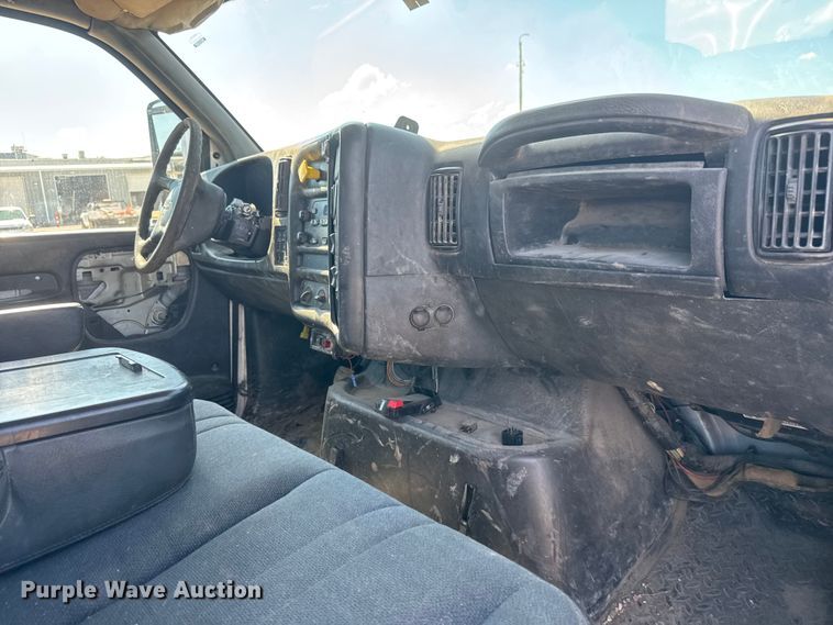 image for item NJ9255 2007 GMC C7500 dump truck