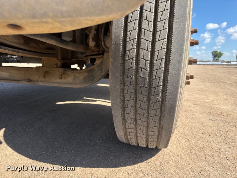 image for item NJ9255 2007 GMC C7500 dump truck
