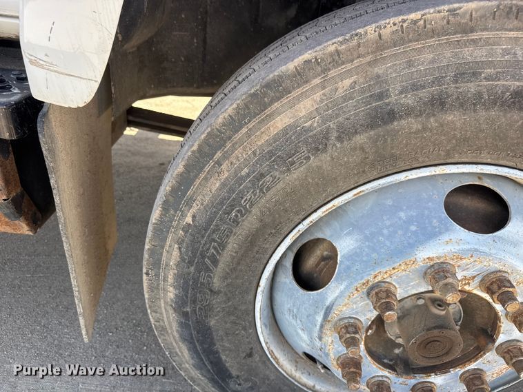 image for item NJ9255 2007 GMC C7500 dump truck