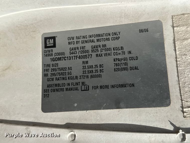 image for item NJ9255 2007 GMC C7500 dump truck