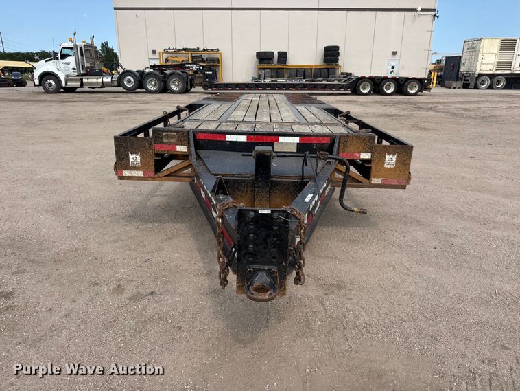 image for item NJ9258 2001 Trail King TKT20 tilt deck equipment trailer