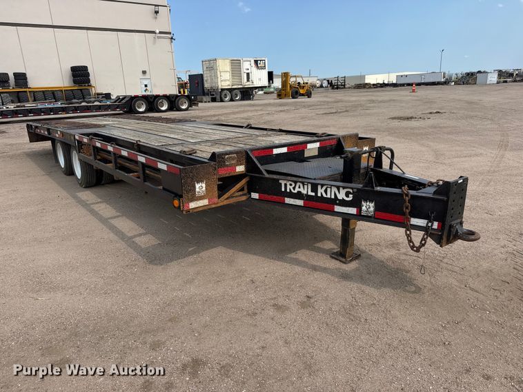 image for item NJ9258 2001 Trail King TKT20 tilt deck equipment trailer