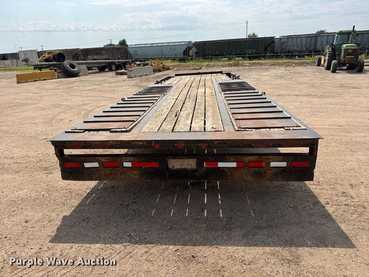 image for item NJ9258 2001 Trail King TKT20 tilt deck equipment trailer