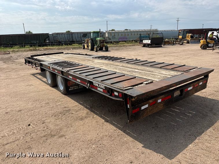 image for item NJ9258 2001 Trail King TKT20 tilt deck equipment trailer