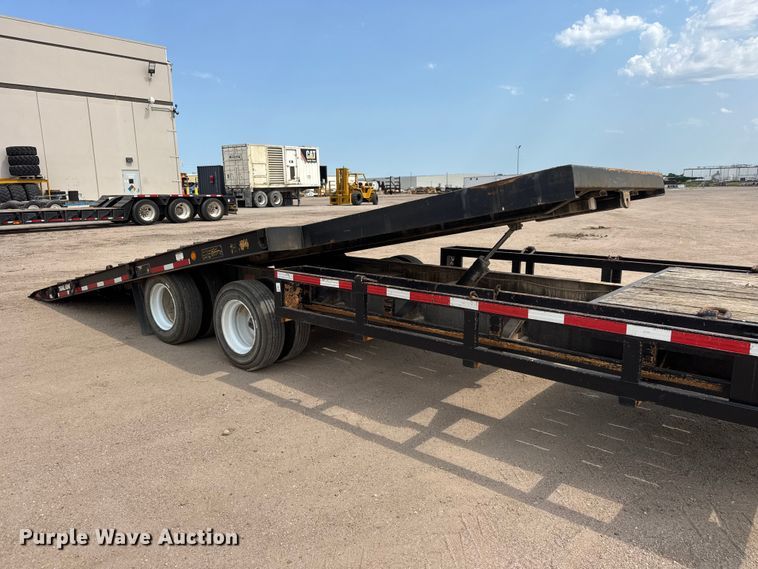 image for item NJ9258 2001 Trail King TKT20 tilt deck equipment trailer