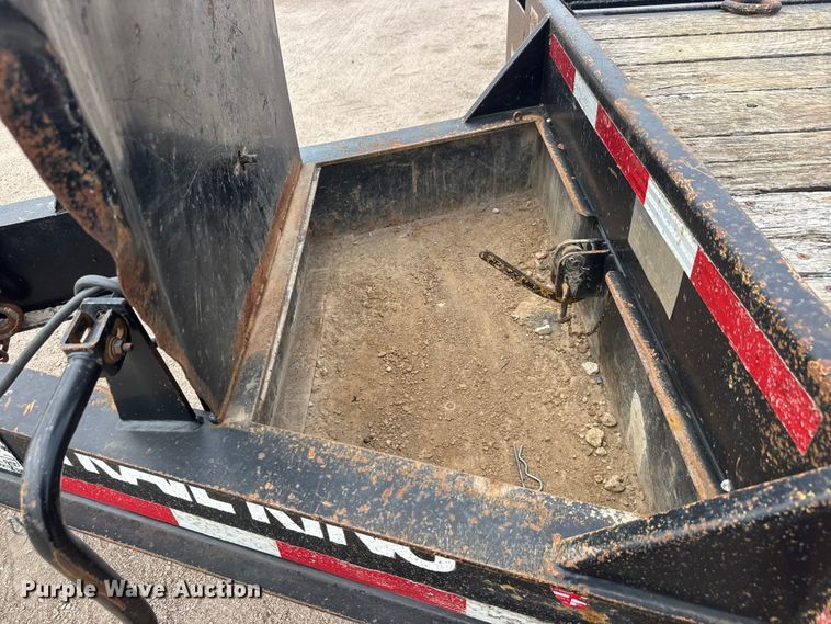 image for item NJ9258 2001 Trail King TKT20 tilt deck equipment trailer