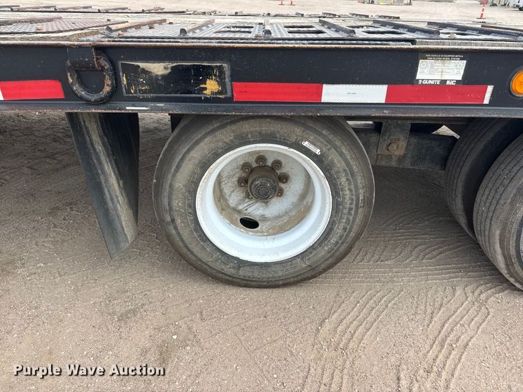 image for item NJ9258 2001 Trail King TKT20 tilt deck equipment trailer