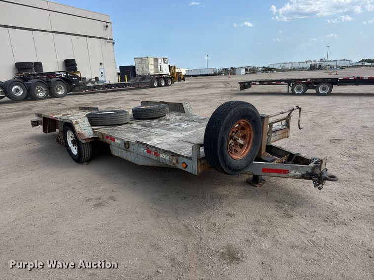 image for item NJ9259 1994 Gold Star flatbed trailer