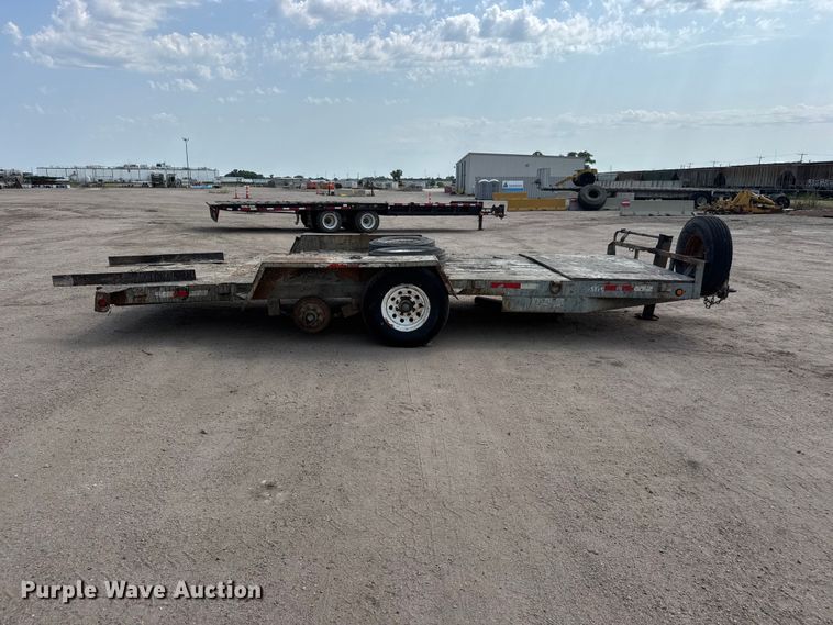 image for item NJ9259 1994 Gold Star flatbed trailer