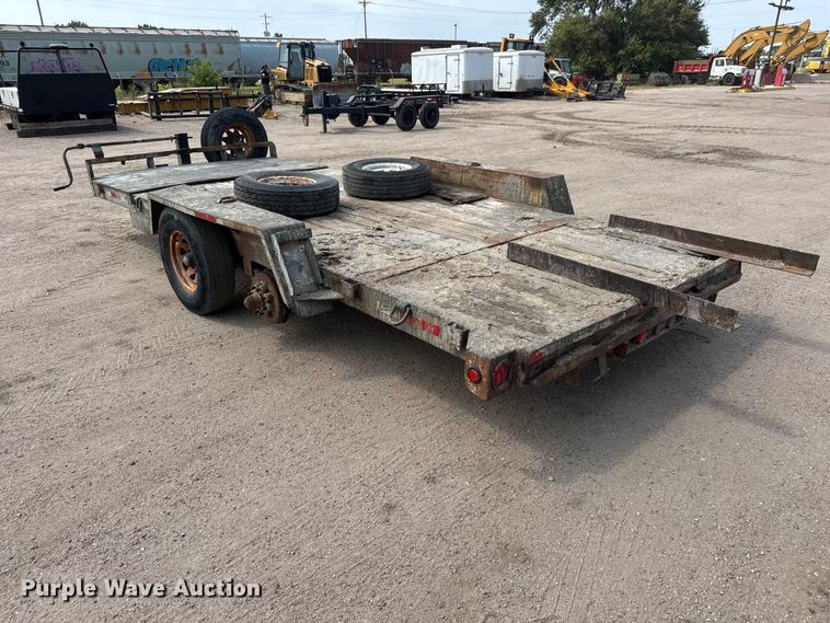 image for item NJ9259 1994 Gold Star flatbed trailer