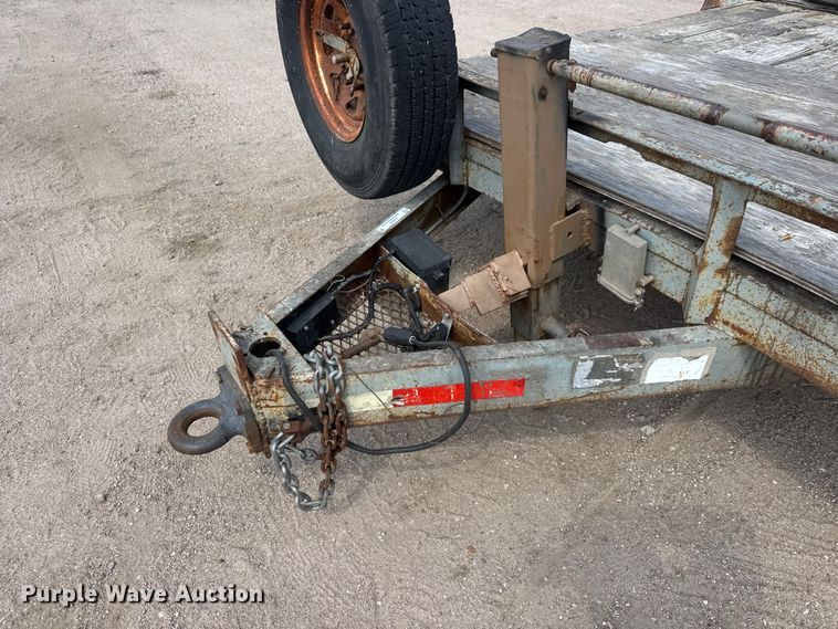 image for item NJ9259 1994 Gold Star flatbed trailer