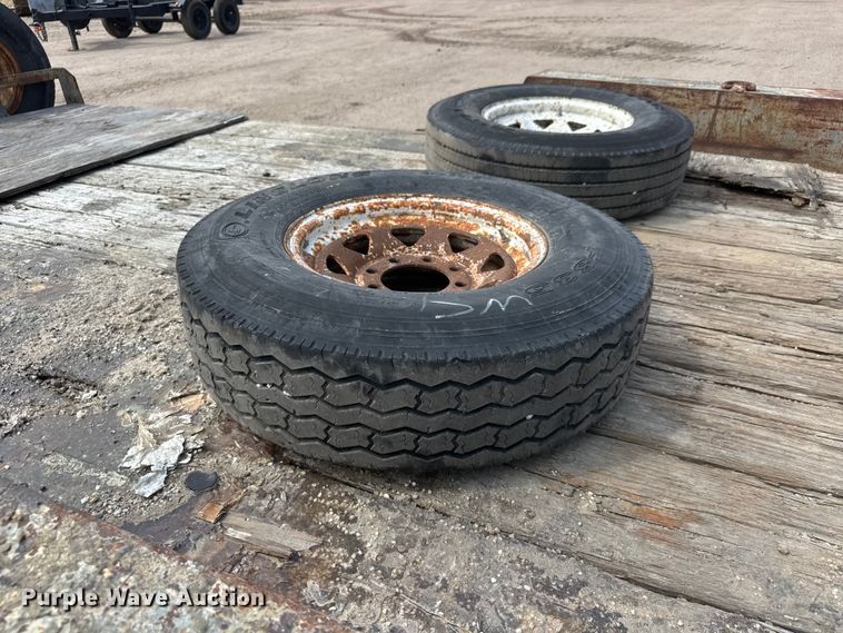 image for item NJ9259 1994 Gold Star flatbed trailer