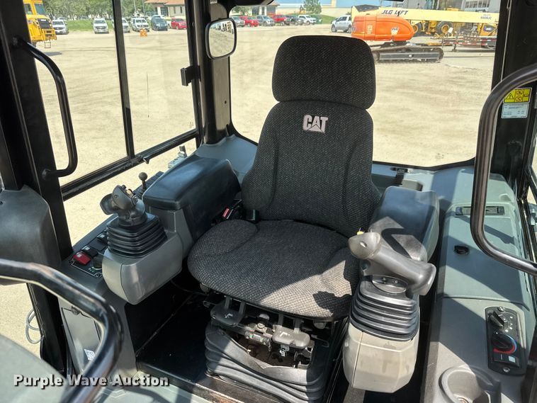 image for item NJ9260 2013 Caterpillar D5K2 XL dozer