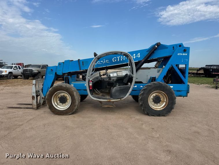 image for item NJ9263 2008 Genie GTH-844 telehandler