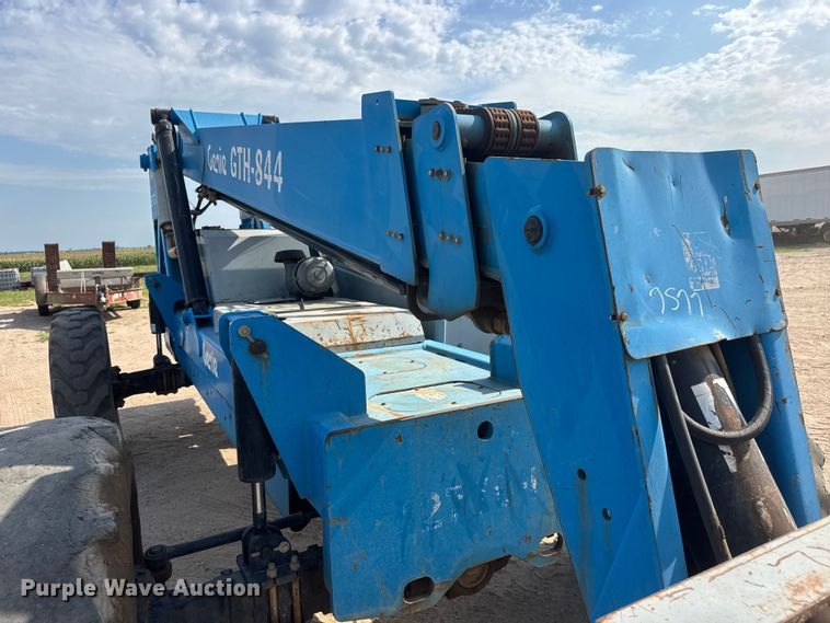 image for item NJ9263 2008 Genie GTH-844 telehandler