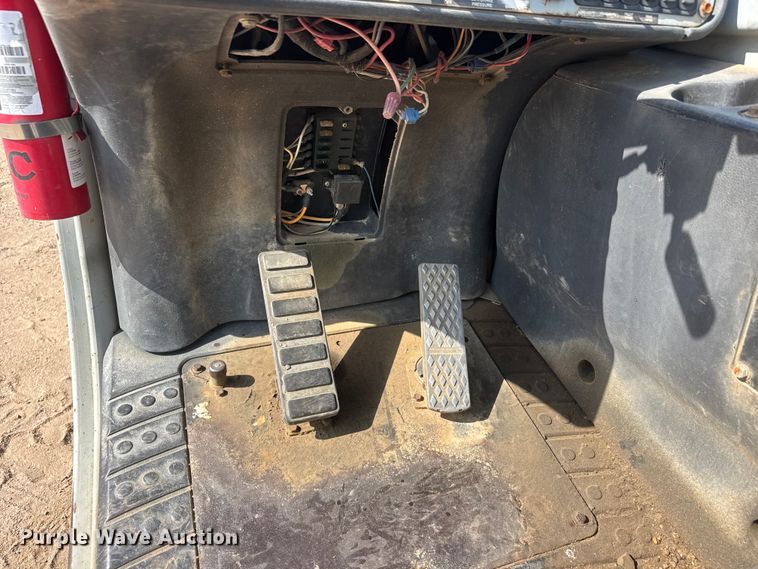image for item NJ9263 2008 Genie GTH-844 telehandler