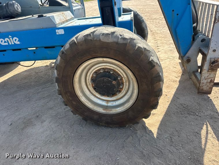 image for item NJ9263 2008 Genie GTH-844 telehandler